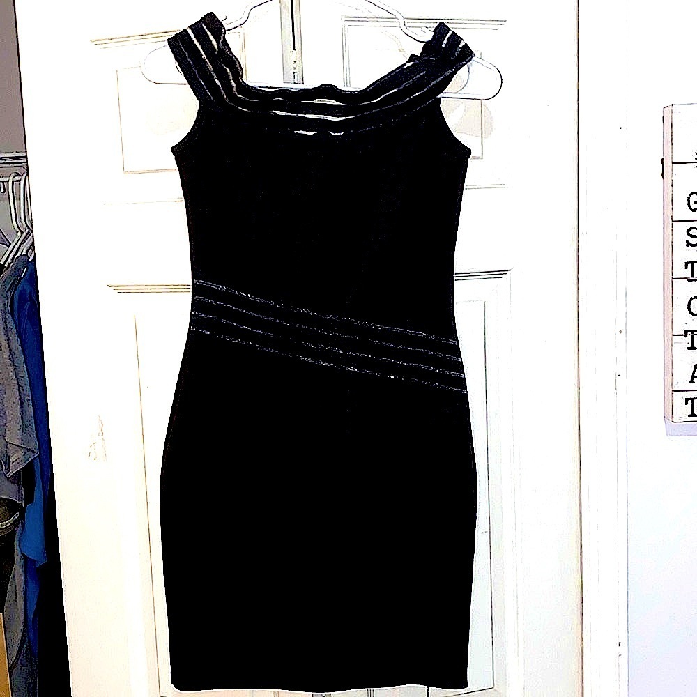 BEAUTIFUL Black Shoulderless Vintage Mini Dress by USA brand manito©️